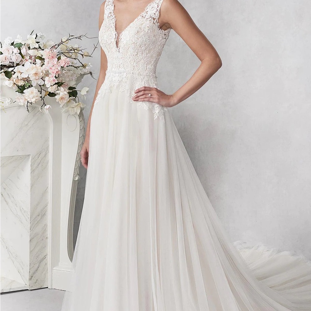 Bohemian lace Wedding Gown